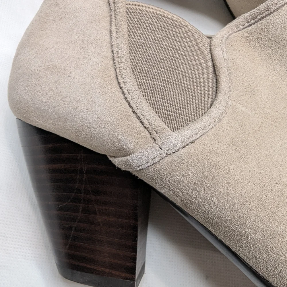 Vaneli Suede Bootie New - Picture 6 of 7